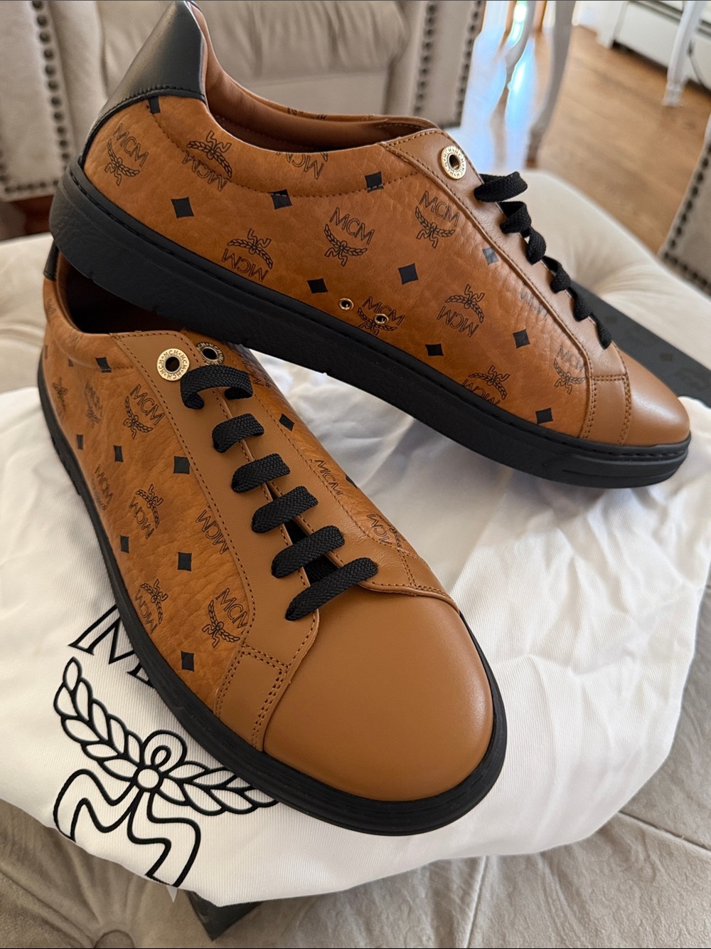 MCM Brown & Black Logo Low-Top Sneakers